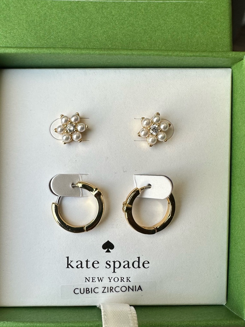 NWT Kate Spade Gold and Pearl Earring Set - Picture 2 of 3